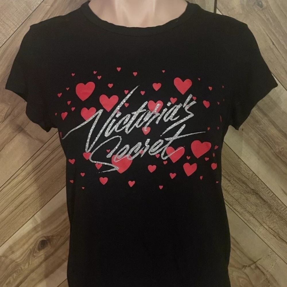 Victoria's Secret Glitter Short Sleeve T- Shirt  Large Valentines Day Red Heart